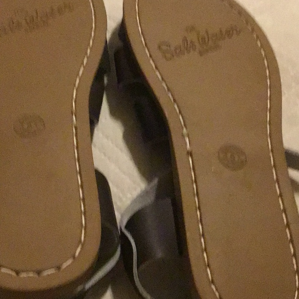 Salt Water Sandals - Picture 3 of 6